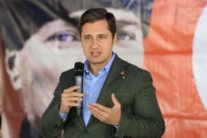 Cumhuriyet Halk Partisi İzmir İl Başkanlığı aralıksız s&uuml;rd&uuml;rd&uuml;ğ&uuml; saha &ccedil;alışmaları
