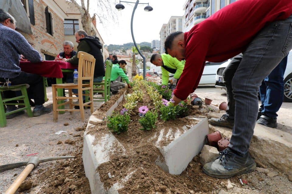Narlıdere Belediyesi, b&ouml;lgenin ilk yerleşim yeri Yukarık&ouml;y&rsquo;de s&uuml;rd&uuml;rd&uuml;ğ&uuml; restorasyon &ccedil;alışmalarında