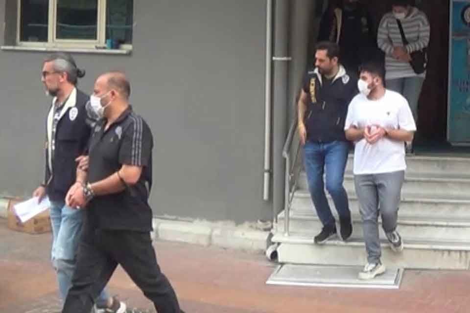 İZMİR'de saadet zinciri benzeri bir y&ouml;ntemle g&uuml;nde en az 100