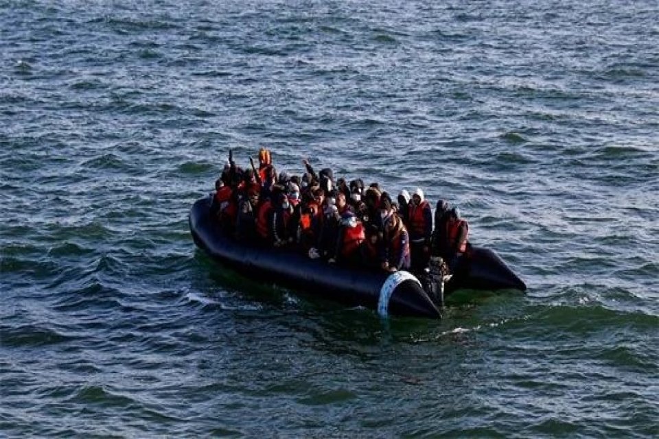 Yunan sahil güvenliği, Türkiye’den yaklaşık 600 düzensiz göçmenin pazartesi günü