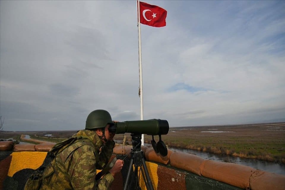 Milli Savunma Bakanlığı, yasa dışı yollarla Yunanistan'a ge&ccedil;meye &ccedil;alışan, 9'u