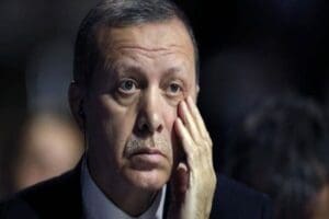 Yunan d&uuml;ş&uuml;nce kuruluşu DiaNEOsis'in yaptığı anket &ccedil;alışmasının sonu&ccedil;ları kamuoyu ile
