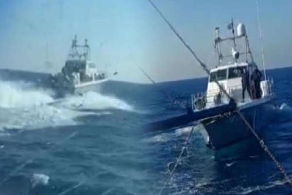 Yunan sahil G&uuml;venlik ekipleri Aydın'ın Didim il&ccedil;esi Tekağa&ccedil; Burnu a&ccedil;ıklarında