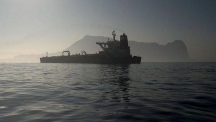 Yunanistan İran bandrollu petrol gemisine el koydu