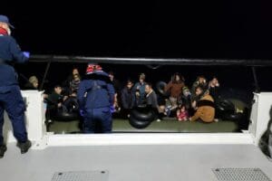 Aydın'ın Kuşadası il&ccedil;esinde Yunanistan unsurlarınca T&uuml;rk kara sularına geri itilen