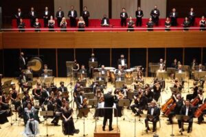 İzmir B&uuml;y&uuml;kşehir Belediyesi, tasavvuf şiirinin &ouml;nc&uuml;lerinden halk şairi Yunus Emre&rsquo;yi