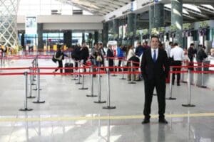 İzmir'e gelen dış hat yolcu sayısının arttığını dile getiren TAV