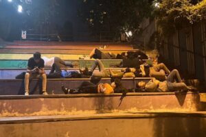 Üniversitelerin gelecek ay açılması ile birlikte öğrencilerin barınma stresi de