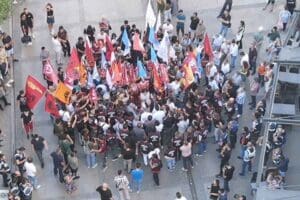 İZMİR'de, Suru&ccedil; saldırısının 7'nci yıl d&ouml;n&uuml;m&uuml; nedeniyle basın a&ccedil;ıklaması yapan