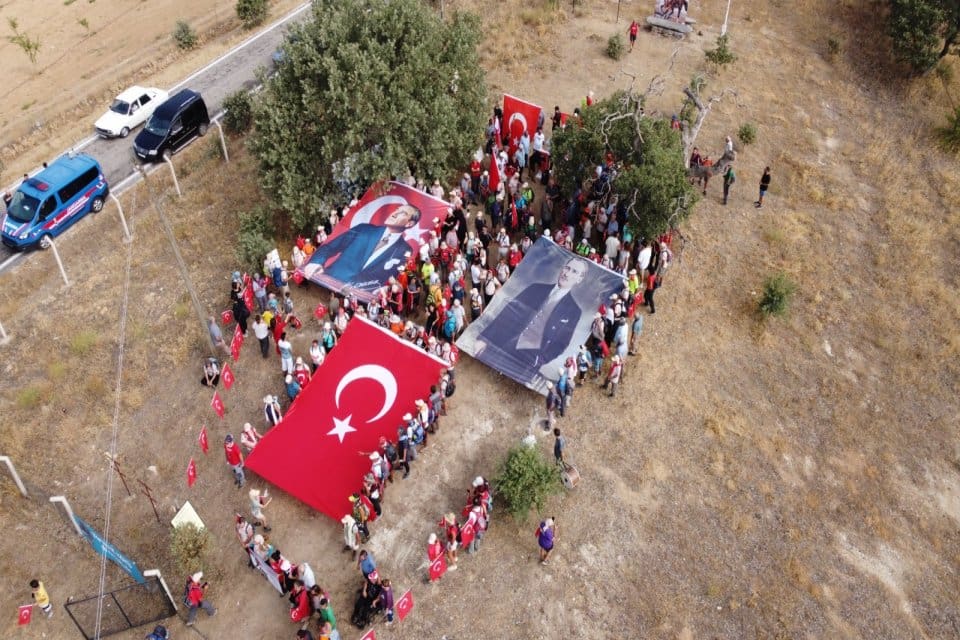 İzmir&rsquo;in kurtuluşunun 100&rsquo;&uuml;nc&uuml; yılı nedeniyle İzmir B&uuml;y&uuml;kşehir Belediyesi tarafından d&uuml;zenlenen