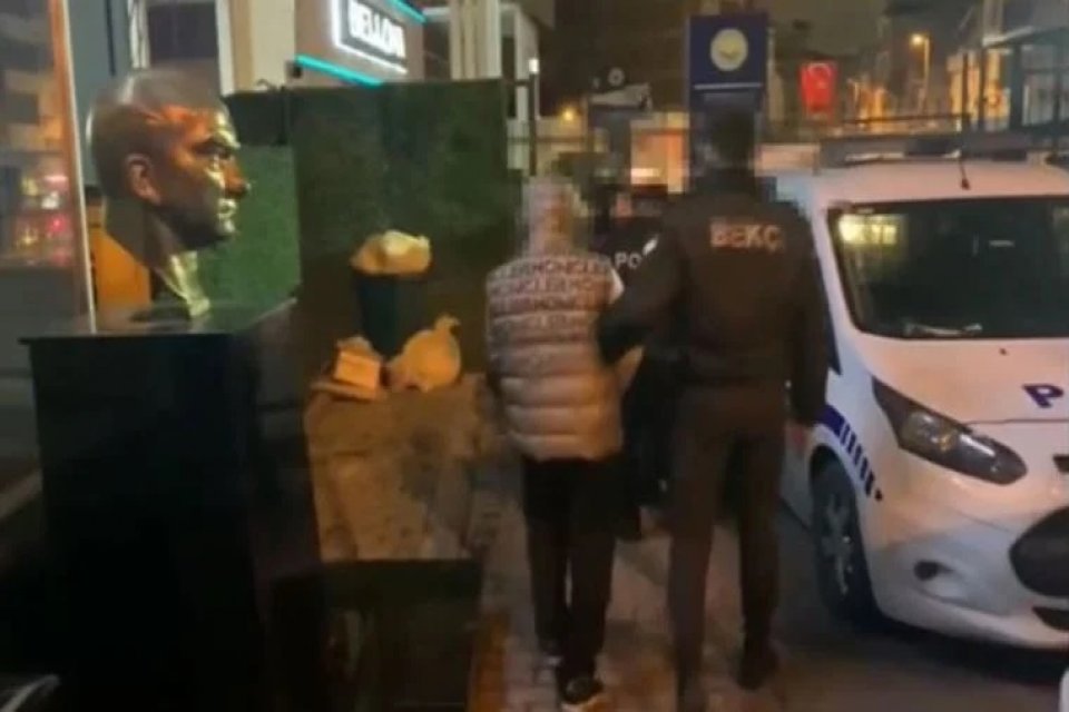 Kadık&ouml;y ve Kağıthane&rsquo;de uyuşturucu imalatı ve ticareti yapan ş&uuml;phelilere y&ouml;nelik