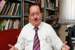 Bir d&ouml;nem T&uuml;rk televizyonlarına damga vuran ilahiyat&ccedil;ı Zekeriya Beyaz hayatını
