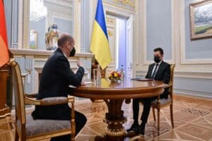 Ukrayna Devlet Başkanı Vladimir Zelenski, Almanya Başbakanı Olaf Scholz'u, Rusya'nın