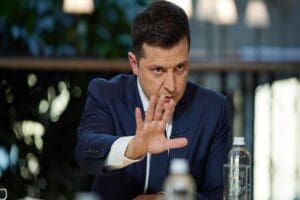 Ukrayna&nbsp;lideri Zelenski, Rus askerlerinin işlediği su&ccedil;lar nedeniyle m&uuml;zakerelerin sonlanabileceğini s&ouml;yledi.