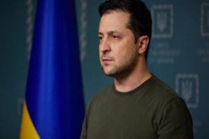Ukrayna Devlet Başkanı Vladimir Zelenskiy,&nbsp;Kiev'de&nbsp; yaptığı a&ccedil;ıklamada; Rus birliklerinin başkent