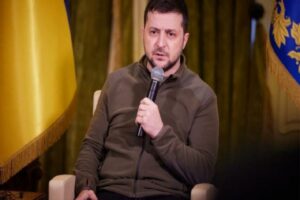 Ukrayna Devlet Başkanı Vladimir Zelenskiy, "Ruslar Mariupol&rsquo;den tahliyeye izin vermiyor.
