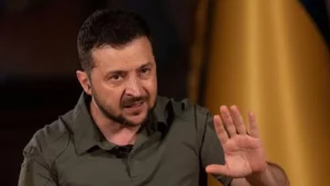 İngiliz haber ajansı Reuters'a konuşan Ukrayna lideri Volodimir Zelenskiy a&ccedil;ıklamalarda