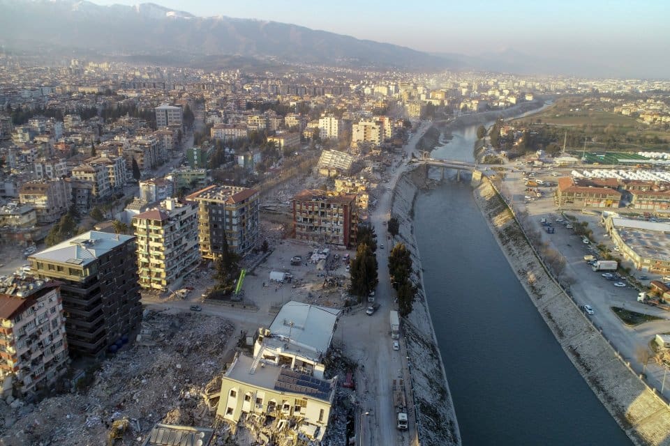 İnşaat M&uuml;hendisleri Odası İzmir Şube Başkanı Eylem Ulutaş Ayatar, İzmir'de