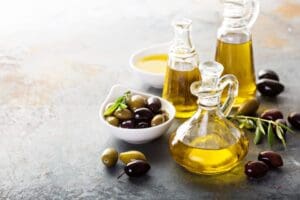 T&uuml;rkiye&rsquo;nin geleneksel ihra&ccedil; &uuml;r&uuml;nlerinden zeytin ve zeytinyağında 2021 yılının ilk