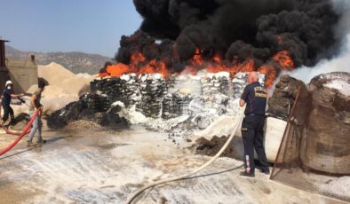 Zift yapım tesisinde yangın; 60 ton katkı maddesi yandı