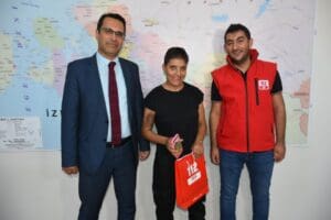İzmir'de yaşayan zihinsel engelli ve b&ouml;brek hastası Ceylan Erol (24),