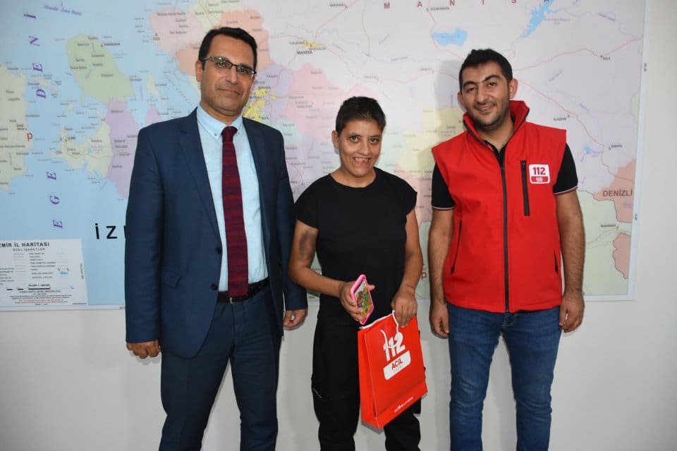İzmir'de yaşayan zihinsel engelli ve b&ouml;brek hastası Ceylan Erol (24),
