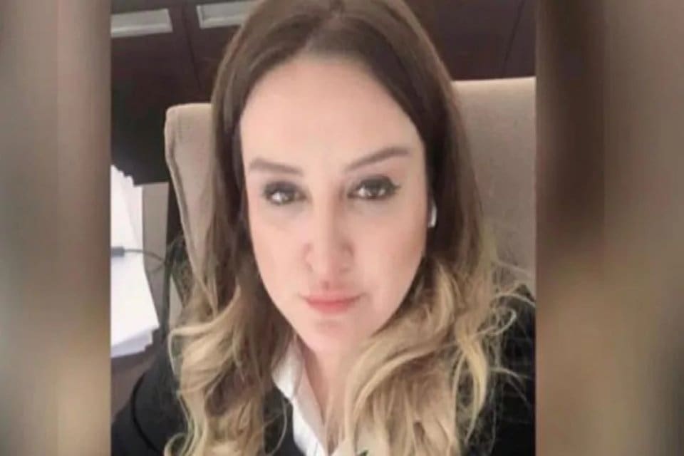 Eskişehir'de, şube m&uuml;d&uuml;r&uuml; olarak &ccedil;alıştığı&nbsp;bankada zimmetine 9 milyon lira ge&ccedil;irdiği