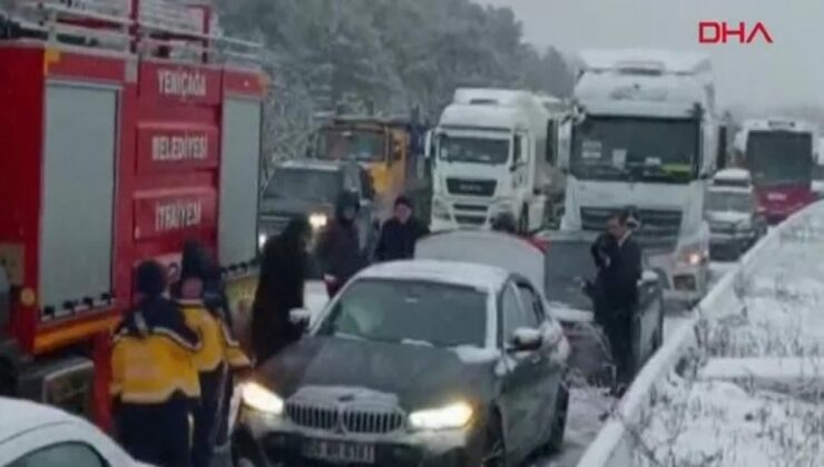Zincirleme kaza! İstanbul yönü ulaşıma kapandı
