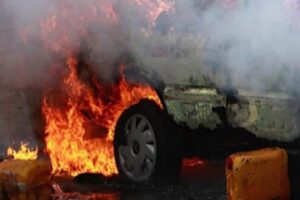 Nijerya'nın Kaduna eyaletinde, bir ara&ccedil; ile iki minib&uuml;s&uuml;n karıştığı trafik