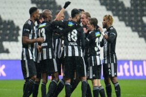Beşiktaş, Süper Lig'in 29. haftasında Gaziantep FK'yı Aboubakar'ın golleriyle 2-1