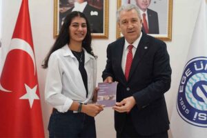 Ege &Uuml;niversitesi M&uuml;hendislik Fak&uuml;ltesi Biyom&uuml;hendislik B&ouml;l&uuml;m&uuml; 2. Sınıf &Ouml;ğrencisi Bahar