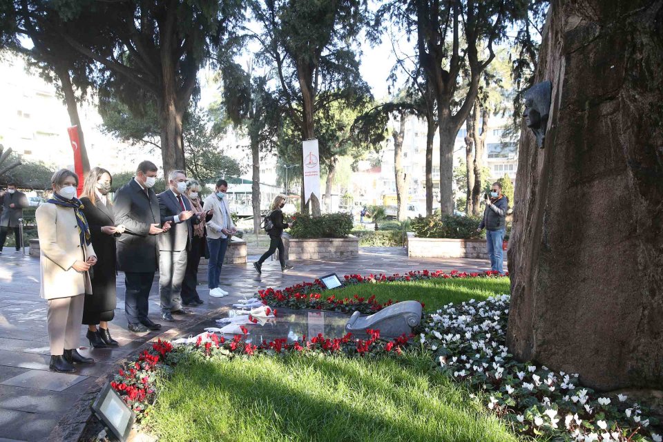 Gazi Mustafa Kemal Atat&uuml;rk&rsquo;&uuml;n değerli annesi Z&uuml;beyde Hanım&rsquo;ın anıt mezarına