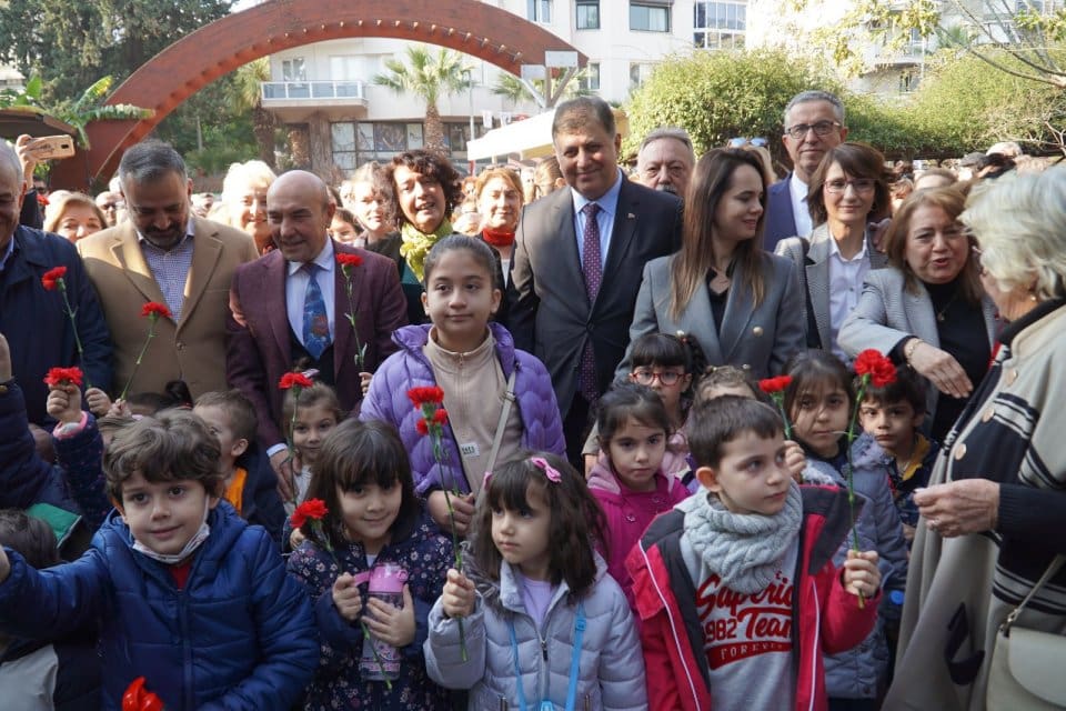 Ulu &Ouml;nder Gazi Mustafa Kemal Atat&uuml;rk'&uuml;n annesi Z&uuml;beyde Hanım, &ouml;l&uuml;m&uuml;n&uuml;n