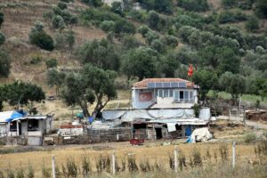 İzmir’in Bergama ilçesinde çiftlik evinde çalışan Türkmenistan uyruklu çoban Nobat Geldi’nin