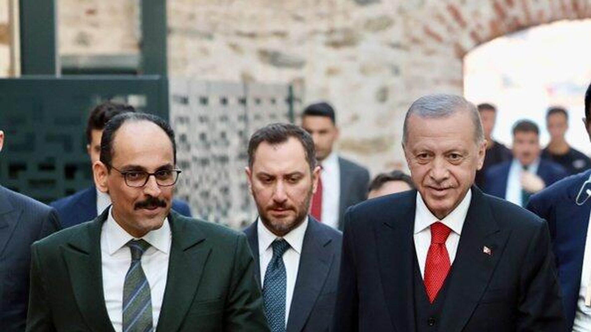 Dikkat çeken iddia: ‘İbrahim Kalın bu gece MİT Başkanı olarak atanabilir’ İsmail Saymaz, sosyal medya hesabı üzerinden yaptığı paylaşımda, “İbrahim Kalın,