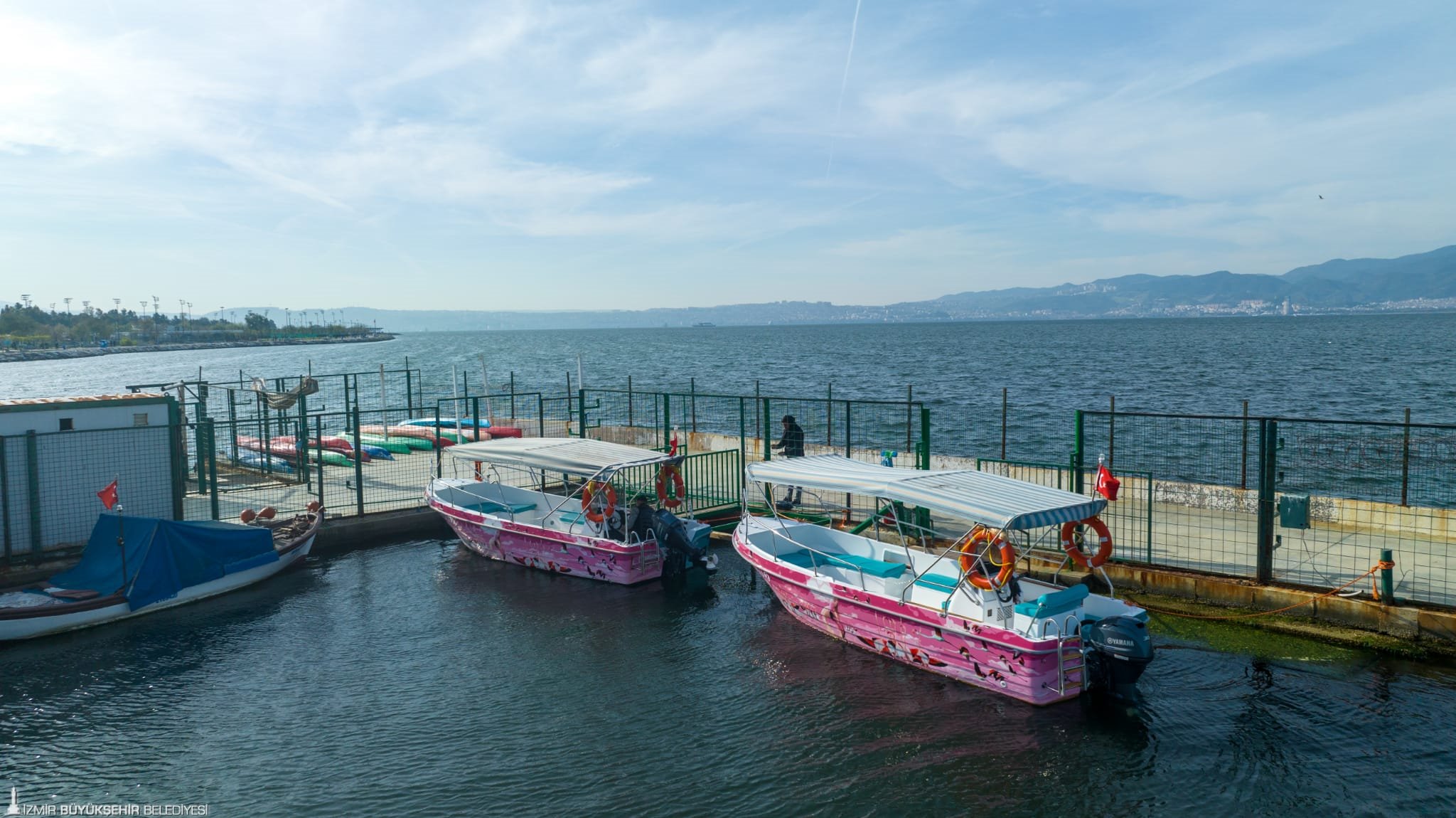 Flamingo Yolu tekneleri çoğalıyor İzmir Büyükşehir Belediyesi tarafından 2022’de bir tekne ile başlayan Flamingo
