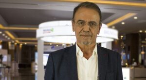 BioNTech’in koronavirüs aşısını yaptıran bir kişi, şirkete dava açarak kalıcı
