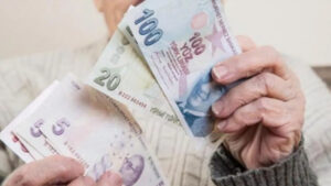 Milyonlarca emeklinin gözü, emekli maaş ve ikramiyelerin ödeneceği tarihe çevrilmişti.