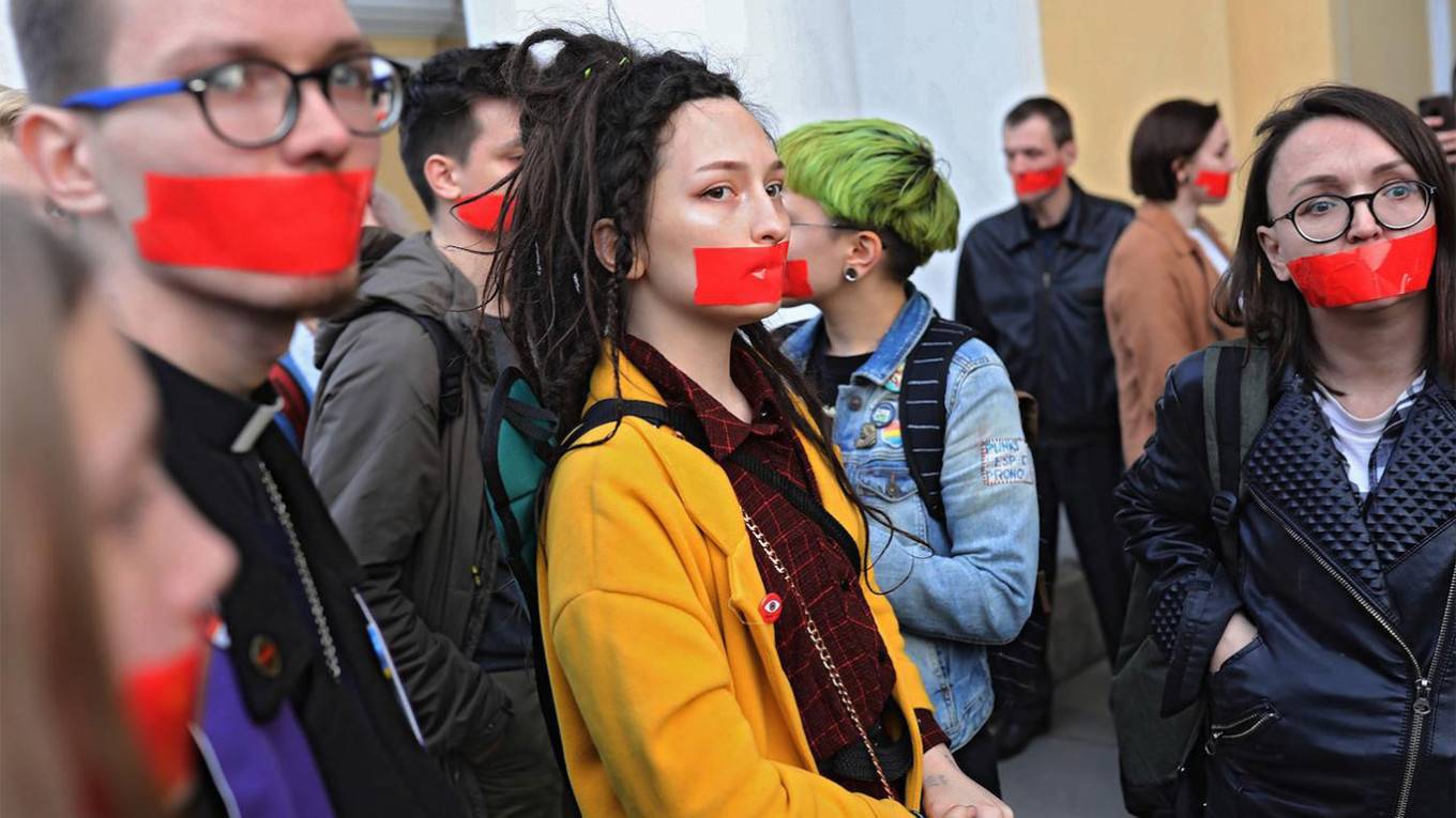 Rusya’da cinsiyet değiştirme yasaklanıyor: ‘Yasa tasarısı meclise sunuldu’ Rusya’nın yasama sisteminin alt meclisi Devlet Duması’nın internet sitesinde yayımlanan