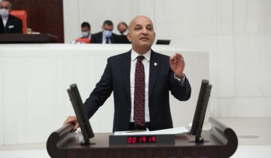 CHP’li Polat, Karşıyaka stadyumunu meclise taşıdı: ‘Protokol nerde?’