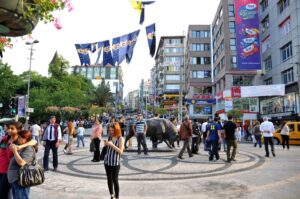 Kadıköy’de yarın yapılacak koşu nedeniyle 06.00-14.00 saatleri arasında sahil şeridi