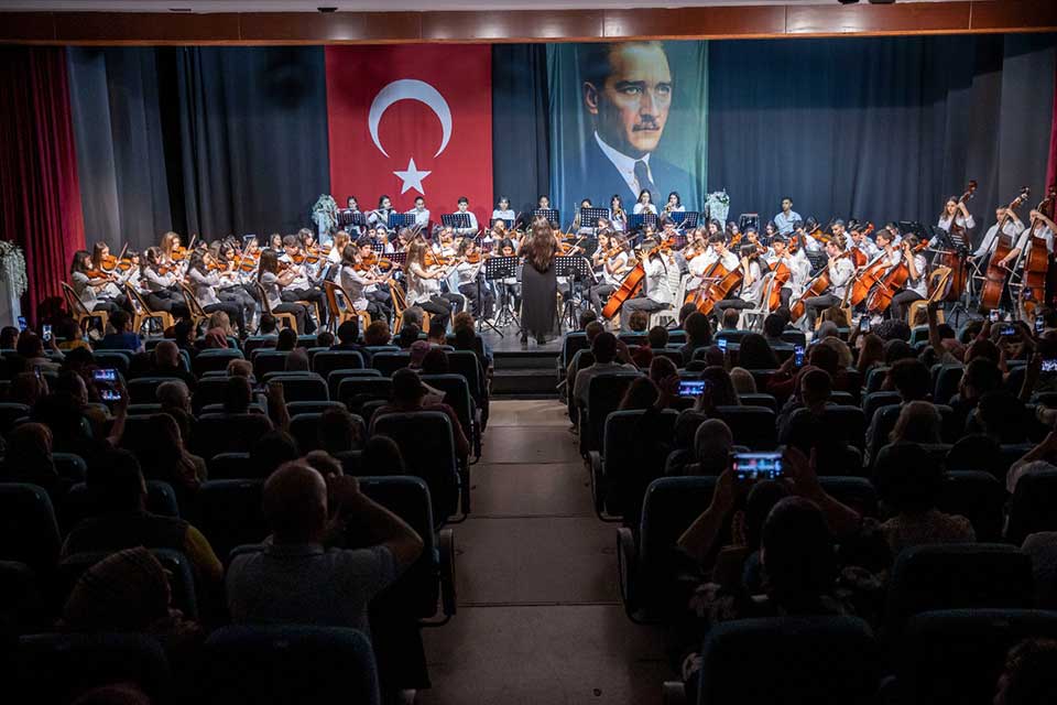 Barış Çocuk ve Gençlik Orkestrası, Konak Belediyesi ile Barış Çocuk