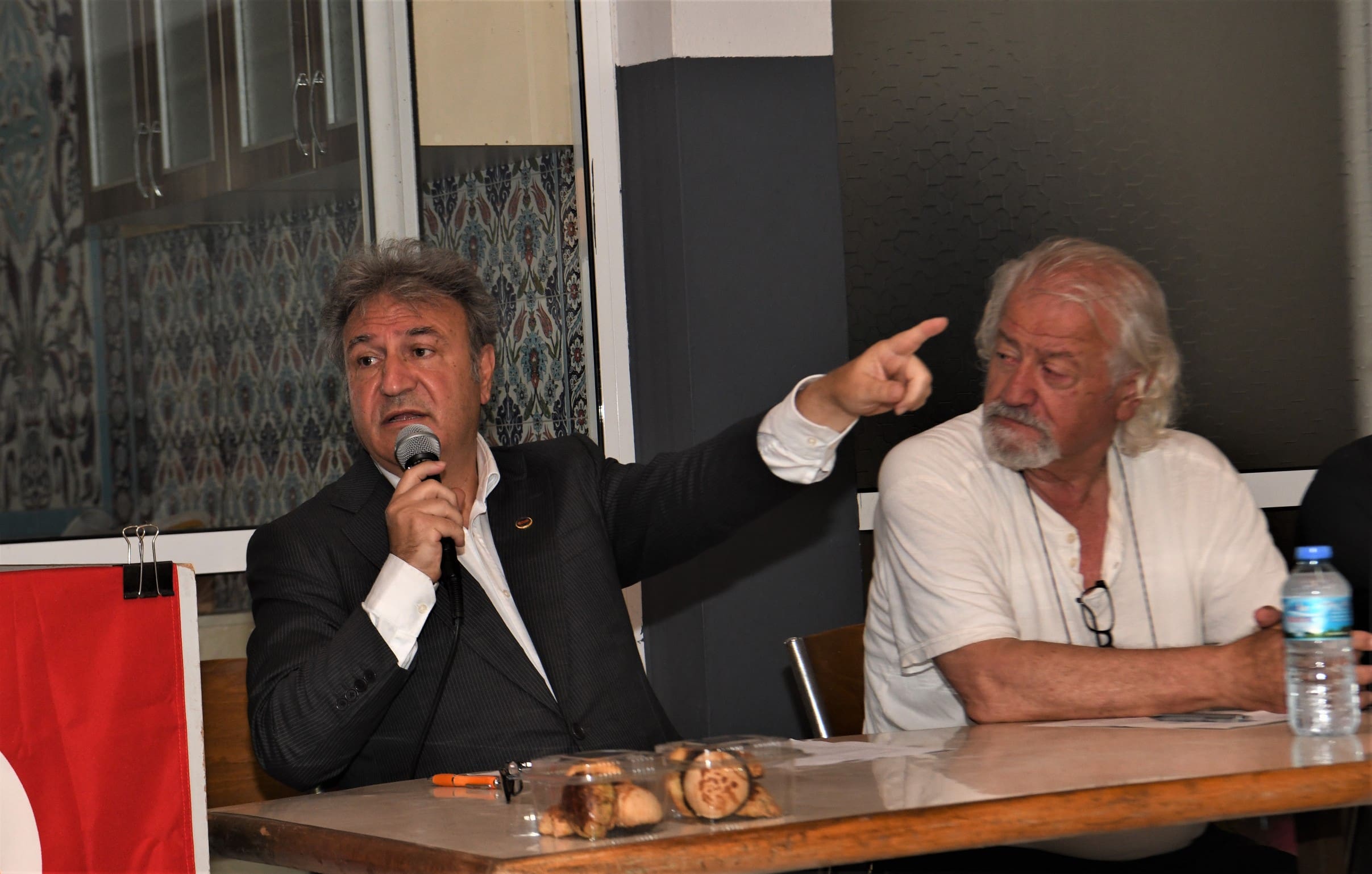 Genel kurulda yaptığı konuşmada 2 hafta önce Sanayi sitesinde bulunan