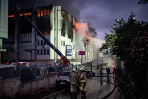 İstanbul Başakşehir İkitelli Organize Sanayi Bölgesi’ndeki kırtasiye ürünleri üreten bir
