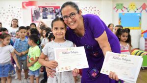 Bornova Belediyesi Naldöken Çocuk Oyun ve Aktivite Merkezi’nden yararlanan minikler