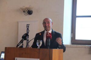 DEMOKRAT GÜNDEM- HABER MERKEZİ- EMİN ŞANLI- İzmir’de tarihi Kemeraltı Çarşısı,
