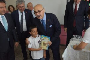 İzmir’de 2022-2023 eğitim öğretim yılının sona ermesiyle örgün ve açık