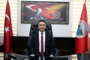 İzmir’in Menderes Belediyesi’ndeki ‘ihalelerde usulsüzlük’ ve ‘rüşvet’ soruşturması kapsamında haklarında