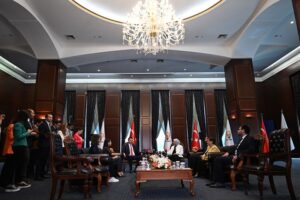 Kurban Bayramı dolayısıyla CHP ve MHP heyetleri, AK Parti'yi genel