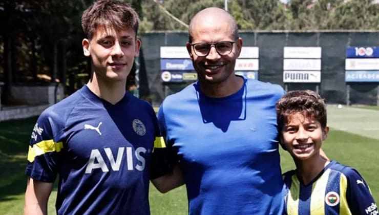 Fenerbahçe Spor Kulübü’nün resmi açıklamasına göre, Fenerbahçe’nin efsane futbolcusu Alex,
